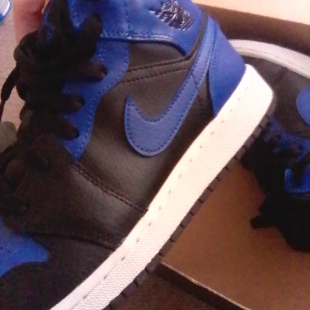 Nike Kids' Black and Blue Sneakers